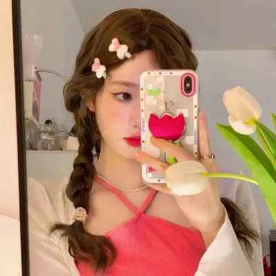 圣洁的艾曼妞